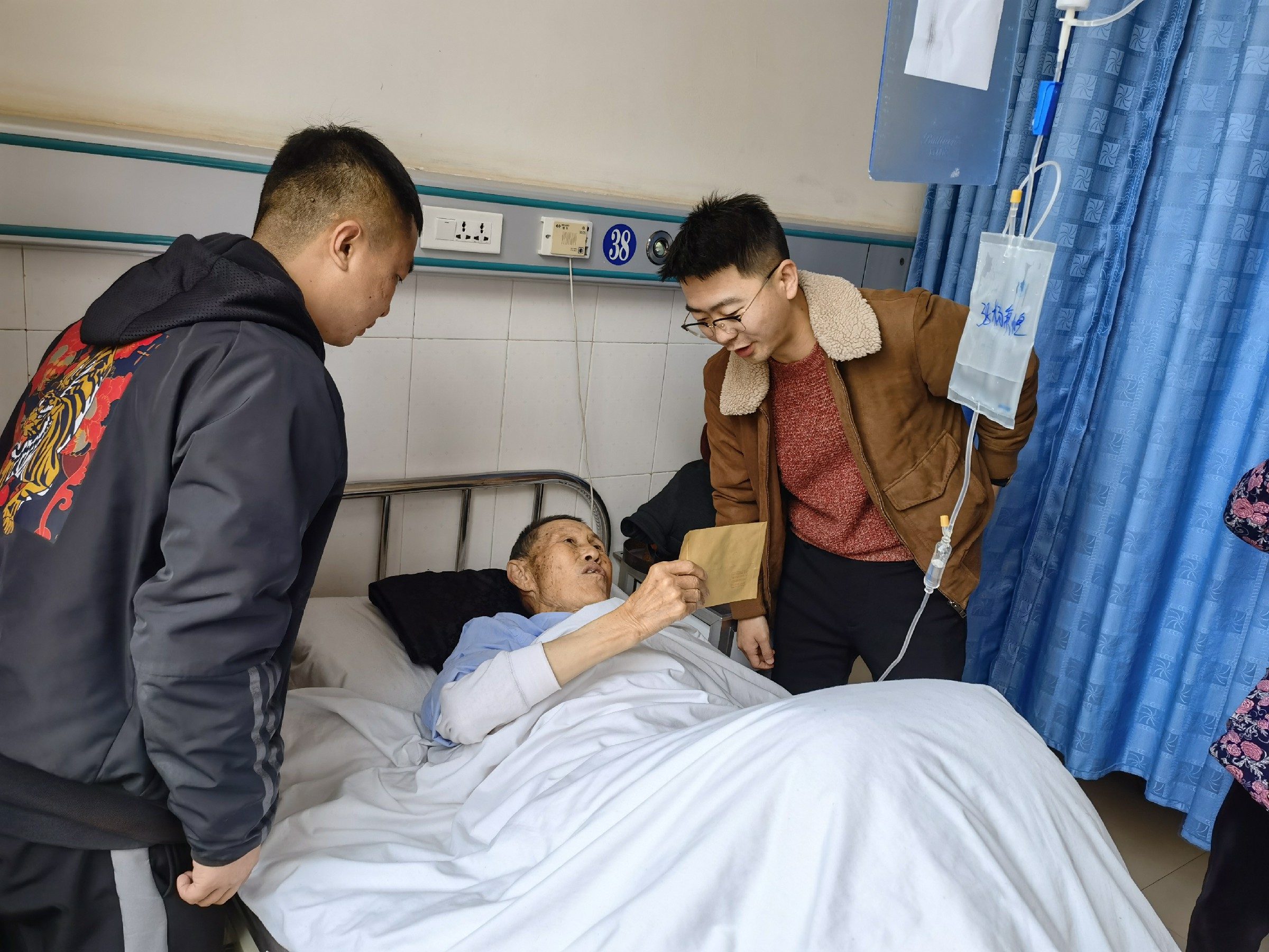 /ueditor/image/20210909/1631168961250600/照片2.jpg 照片2.jpg