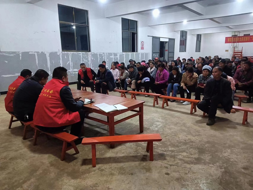 （2）2月22日，葵山鎮(zhèn)馬廠村委會組織召開群眾會以案釋法對相關(guān)法律知識進行宣傳.jpg
